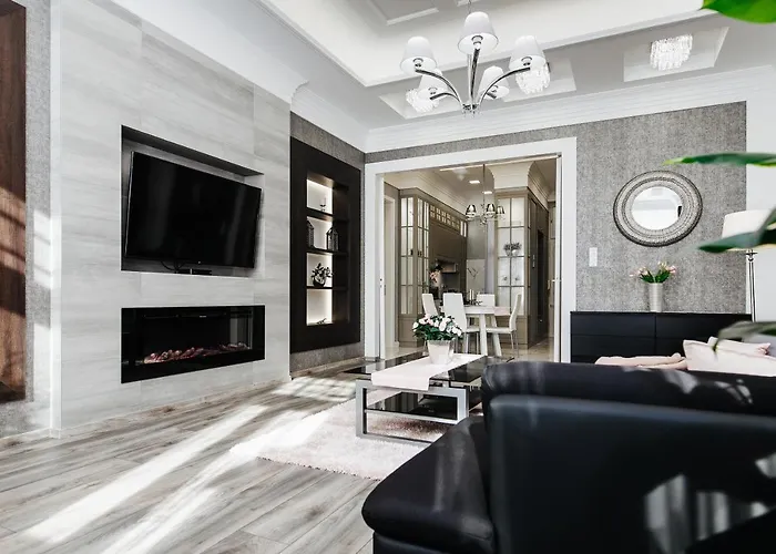 Parliament Square Apartment