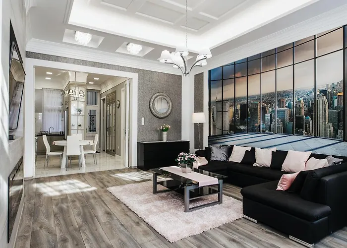 Parliament Square Apartment
